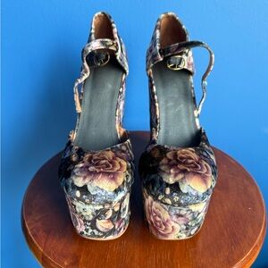 Velvet floral platforms